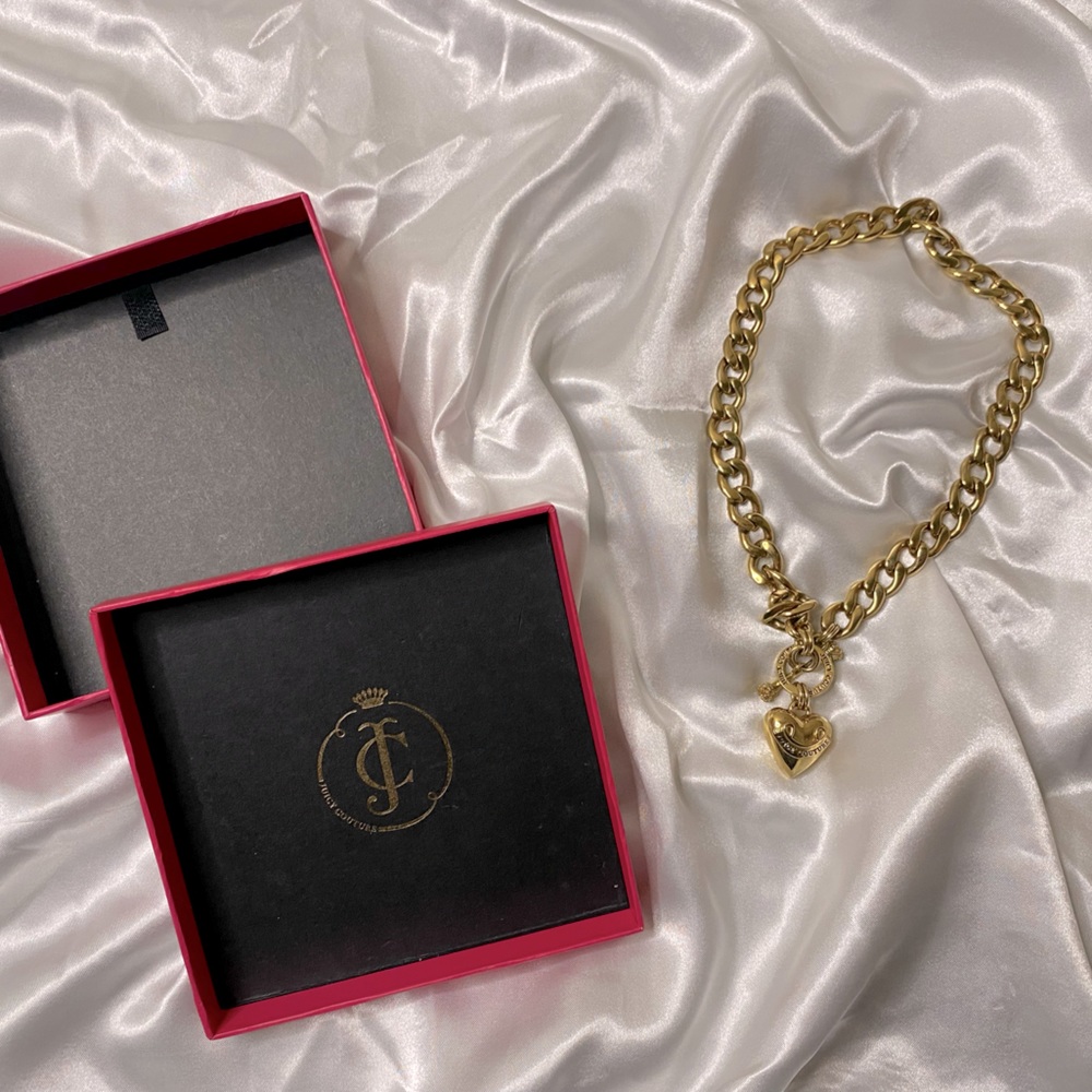 Juicy Couture | Gold Choker Pendent |